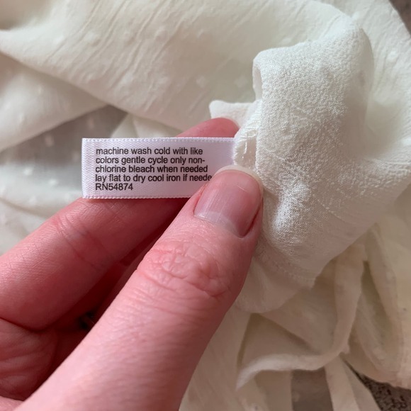 The Limited Ivory Dotted Long‎ Sleeve Tie Neck Blouse Womens Size Small Career - Picture 5 of 5